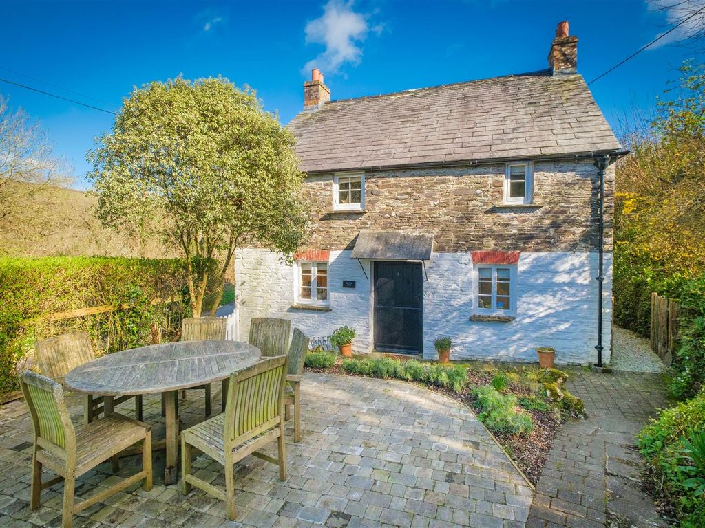 3 bed detached house for sale in St. Breock, Wadebridge PL27, £525,000
