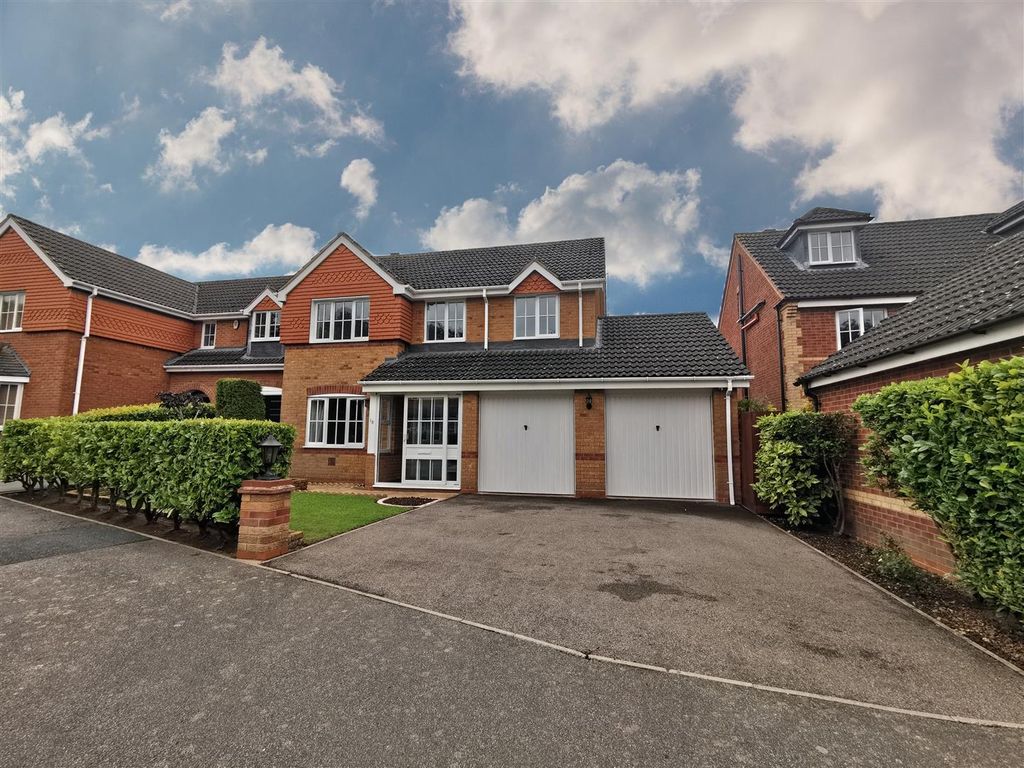 4 bed detached house to rent in Dairy Lane, Redditch B97 Zoopla
