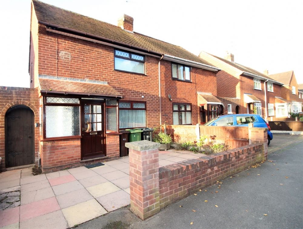 2 bed terraced house to rent in Bealeys Avenue, Wednesfield