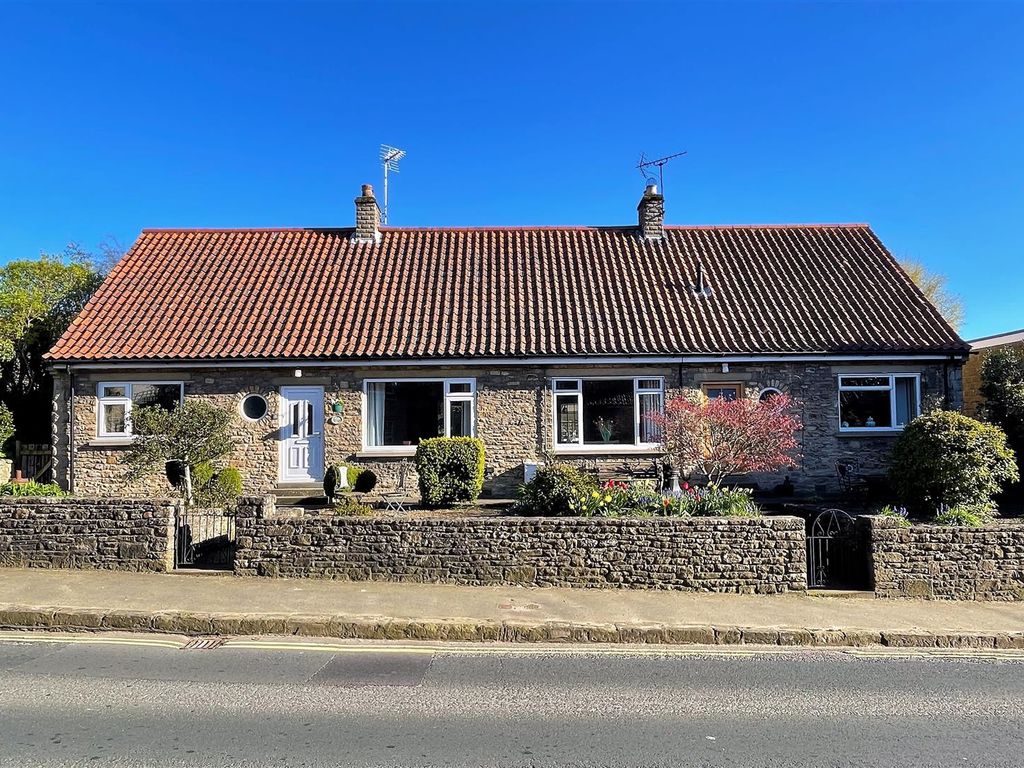 6 bed property for sale in High Street, ThorntonLeDale, Pickering