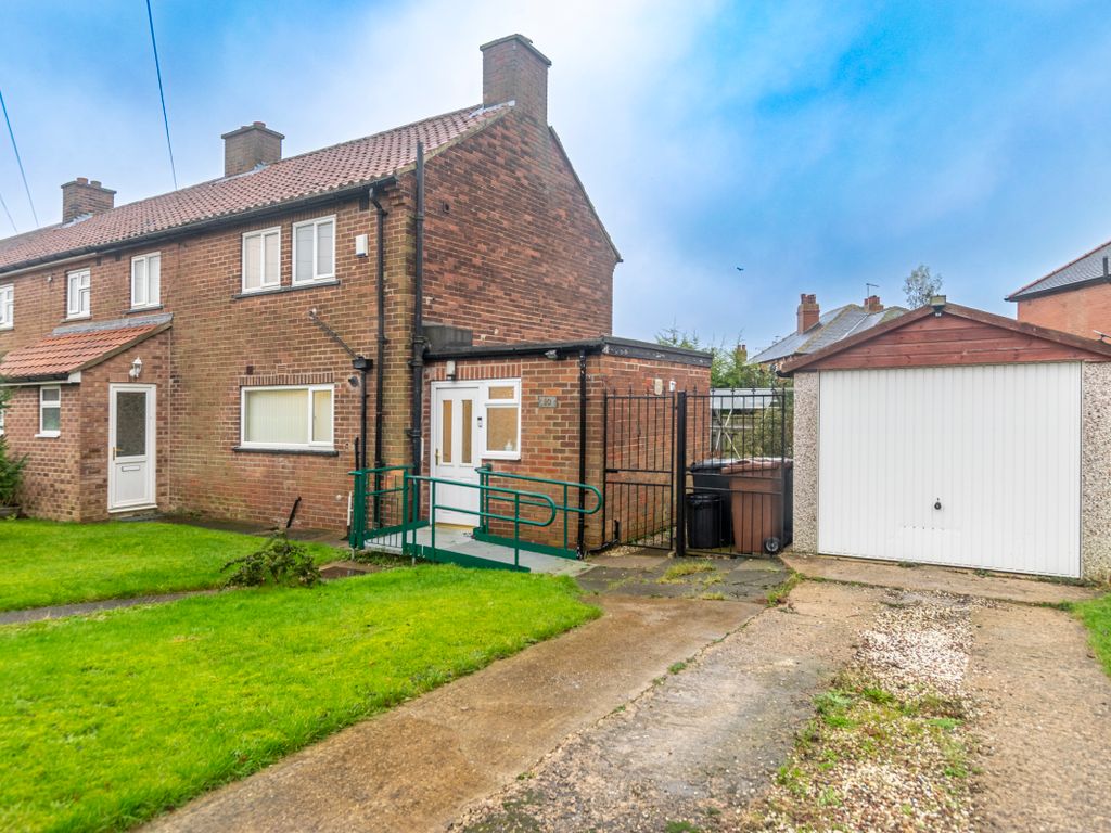 3 bed semidetached house for sale in Belle Vue Road, Leeds LS15, £