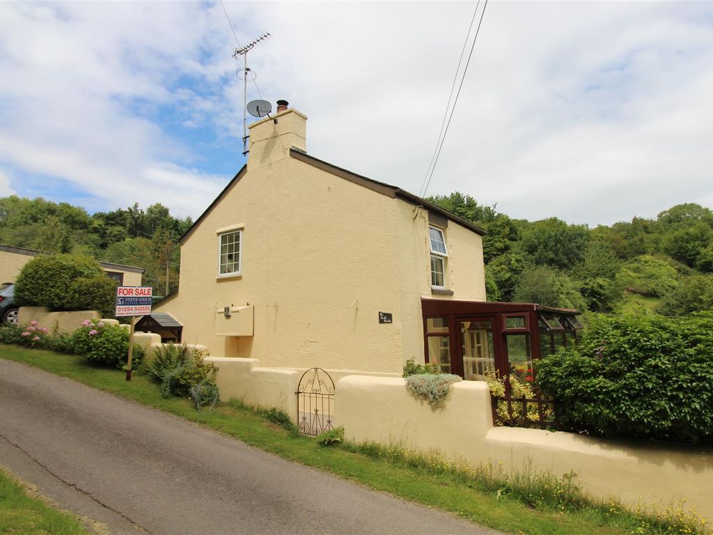 3 bed detached house for sale in The Rocks, Plump Hill, Mitcheldean