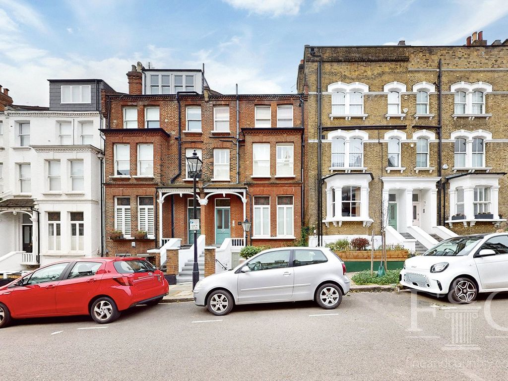 1 bed flat for sale in Carlingford Road, Hampstead, London NW3, £