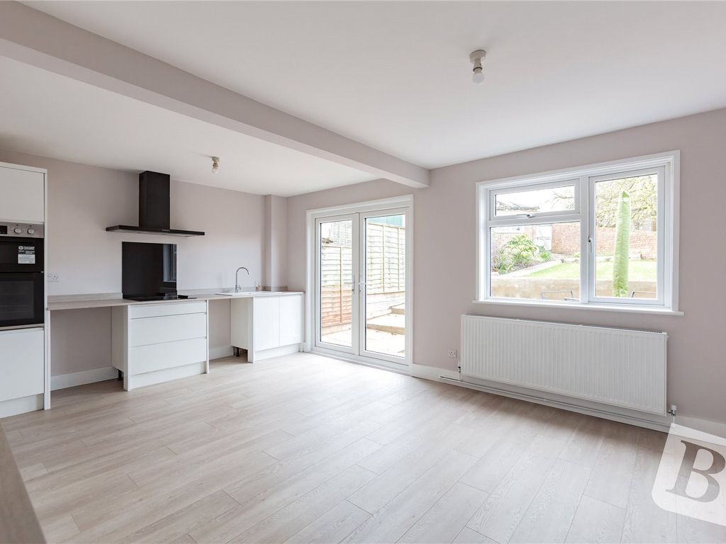 4 bed end terrace house for sale in Ifield Way, Gravesend, Kent DA12, £