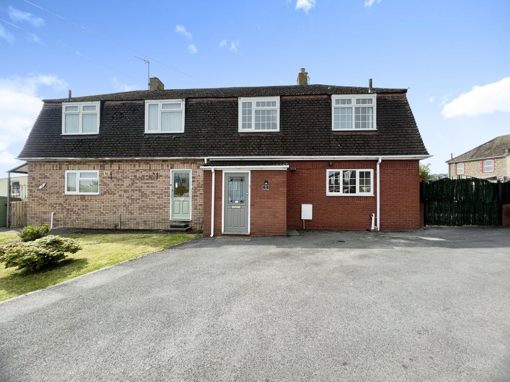 3 bed semidetached house for sale in Wyatt Close,