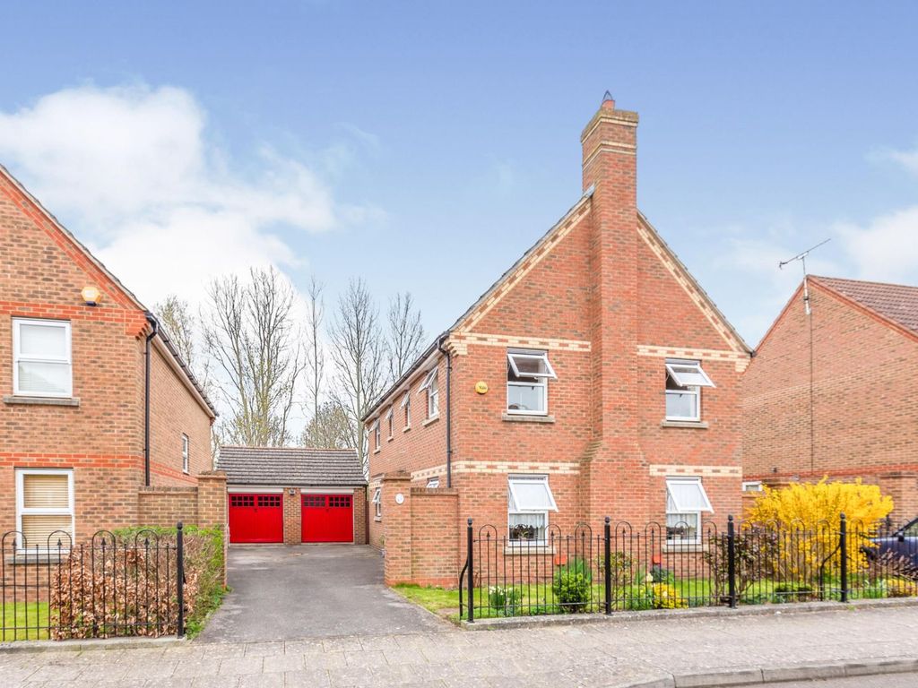 4 bed detached house for sale in Sandhill Way, Aylesbury HP19 Zoopla