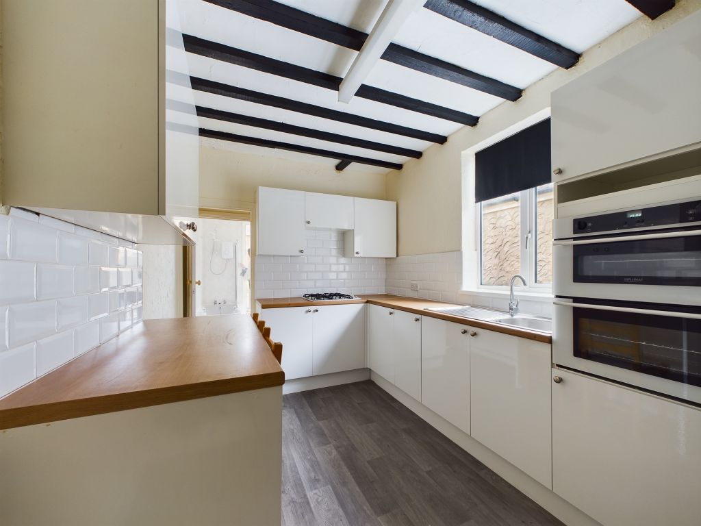 2 bed flat to rent in Tottenham Road, Portsmouth PO1, £1,000 pcm Zoopla