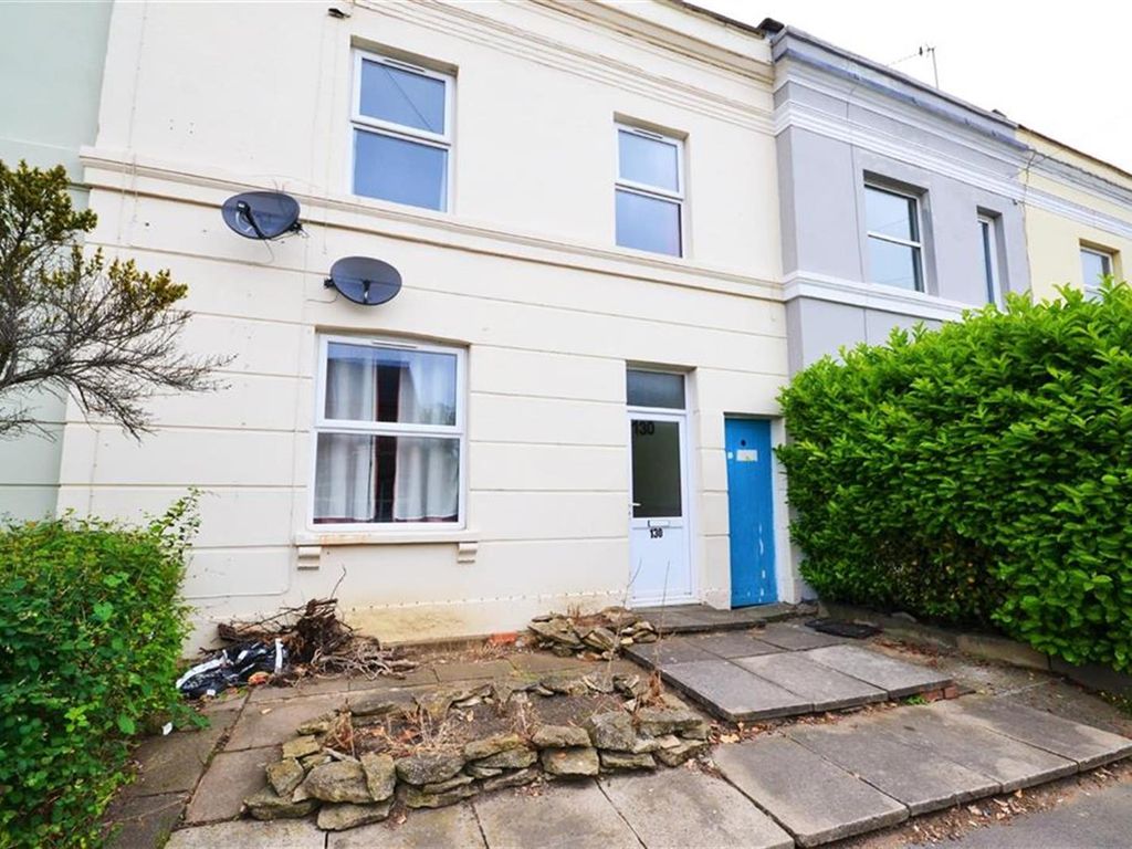 2 bed flat to rent in Prestbury Road, Prestbury, Cheltenham GL52, £825