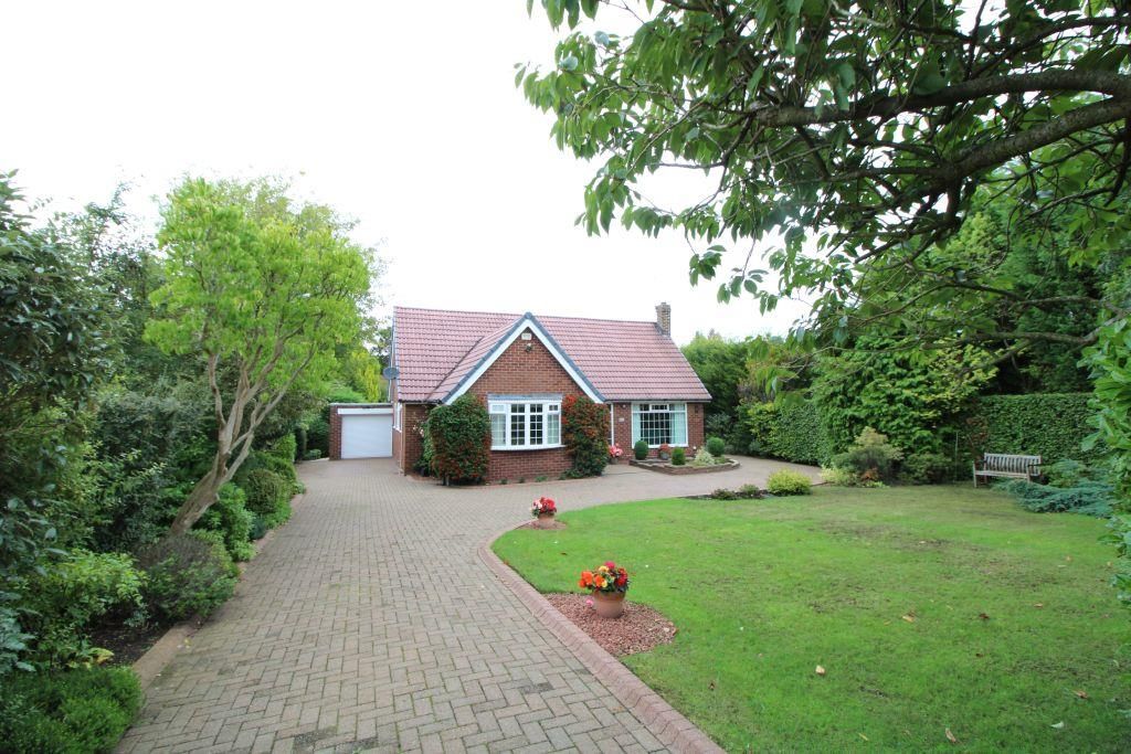 3 bed detached bungalow for sale in Middle Drive, Darras Hall