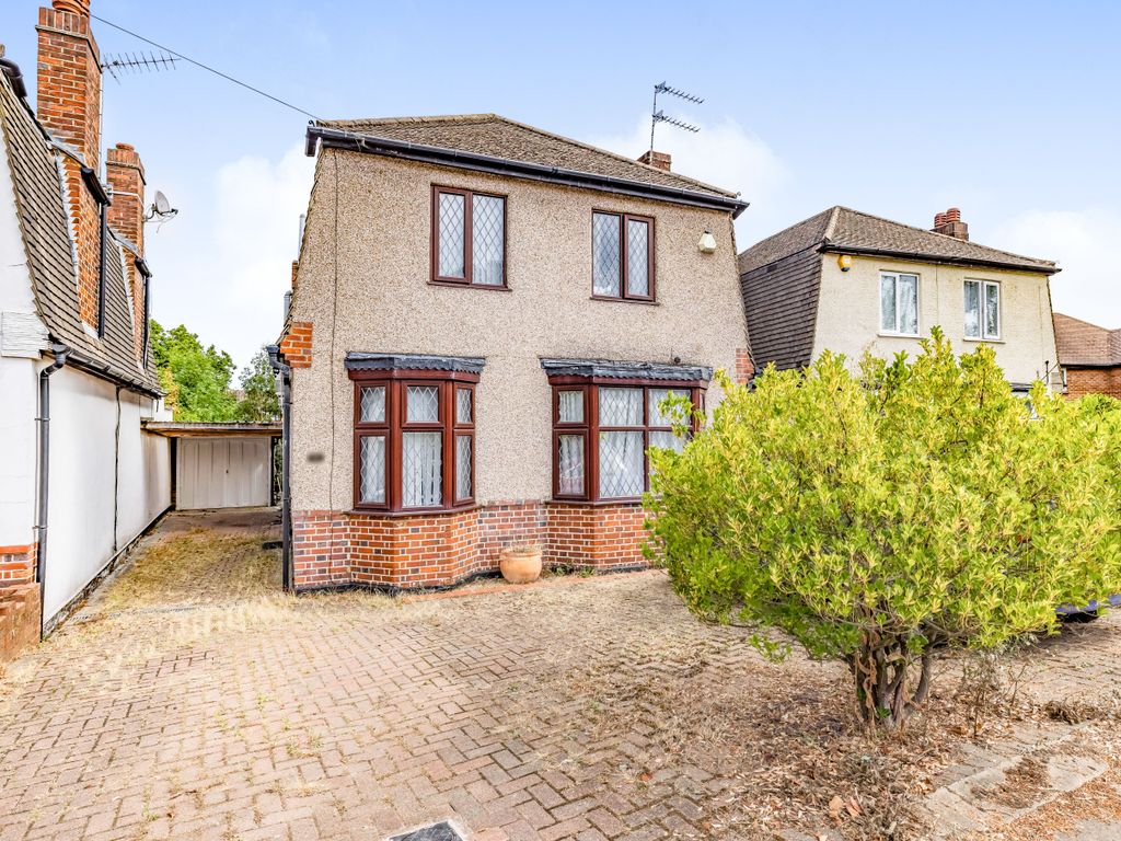 3 bed detached house for sale in Highland Road, Northwood, Middlesex