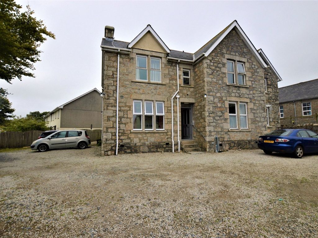 1 bed flat to rent in New Road, Troon, Camborne, Cornwall TR14, £695