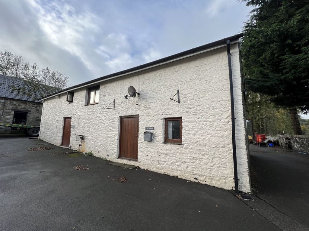 2 bed barn conversion to rent in Llangynidr, Crickhowell NP8, £750 pcm