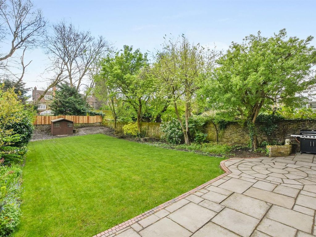 3 bed flat for sale in King Henrys Road, Primrose Hill NW3, £2,000,000