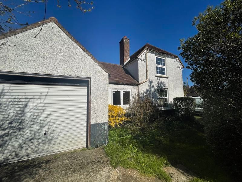 4 bed detached house to rent in Church Road, North Mundham, Chichester