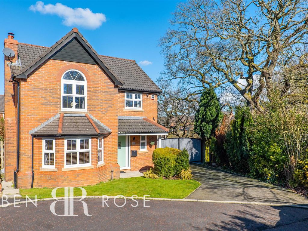 4 bed detached house for sale in Harvest Drive, WhittleLeWoods