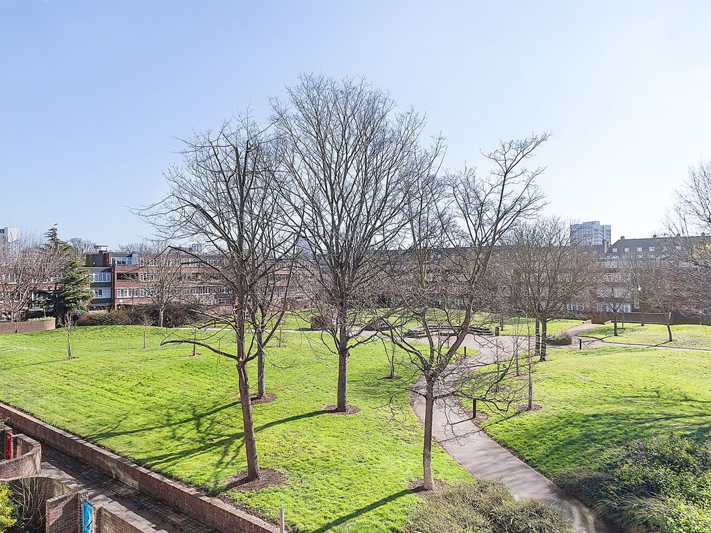 3 bed for sale in Carey Gardens, London SW8 Zoopla