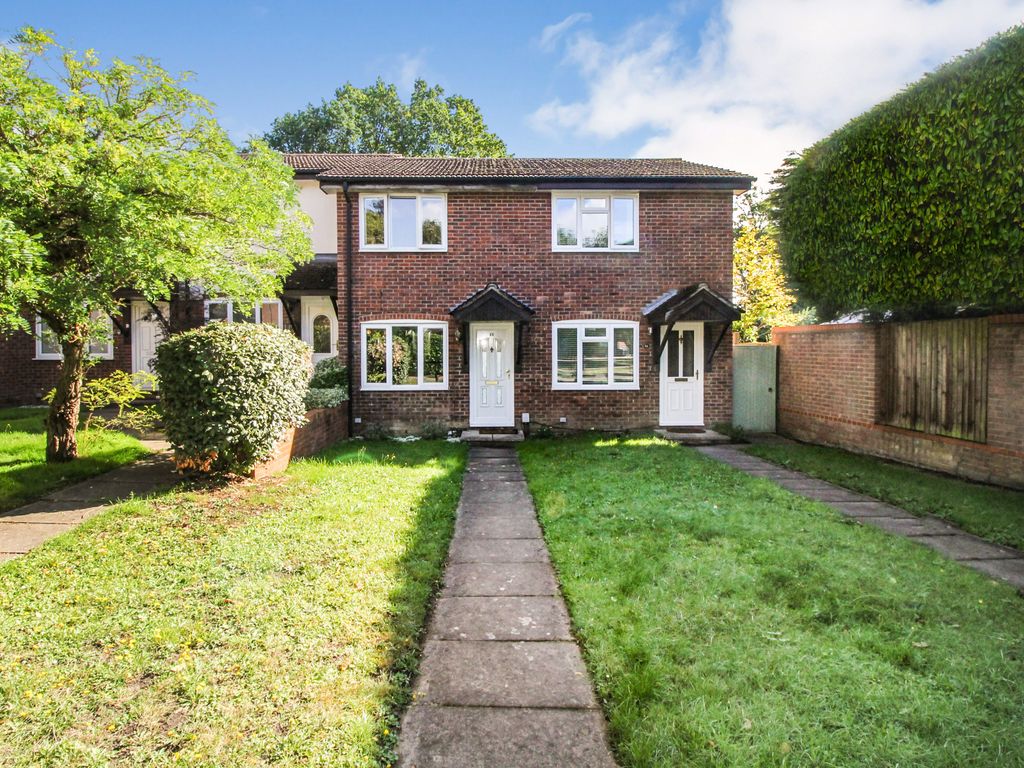 2 bed terraced house for sale in Kingfisher Close, Farnborough GU14, £