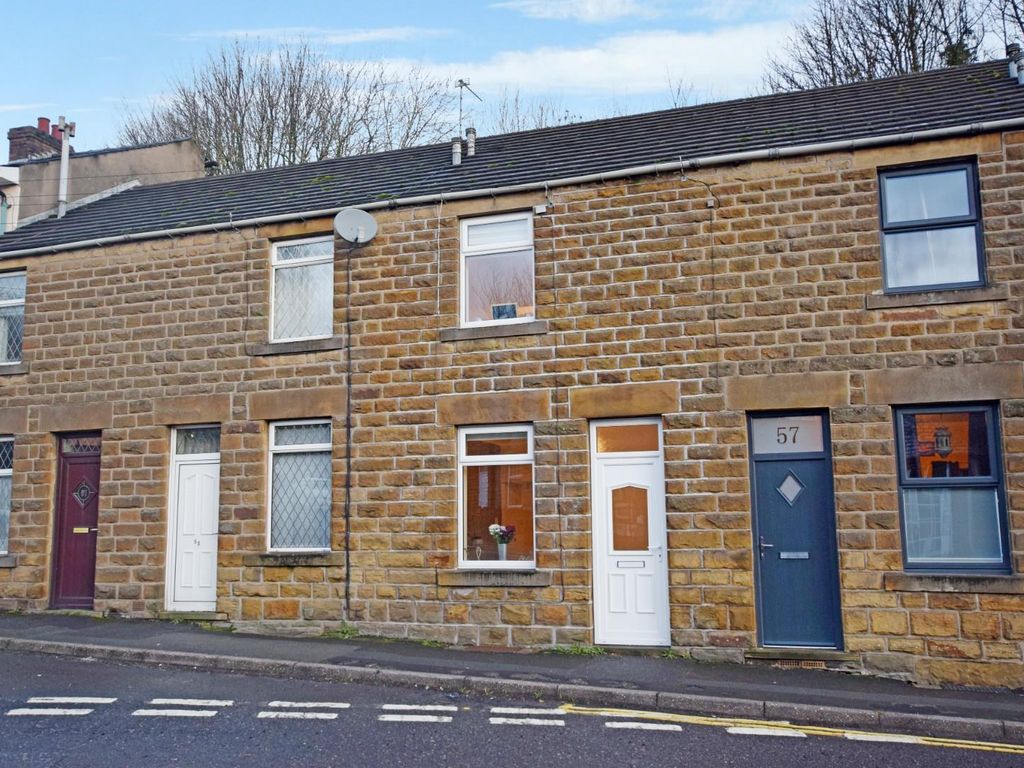 2 bed terraced house to rent in Church Street, Penistone, Sheffield S36