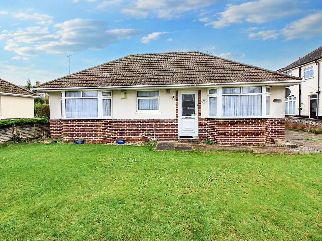 2 bed detached bungalow for sale in High Firs Road, Sholing SO19, £
