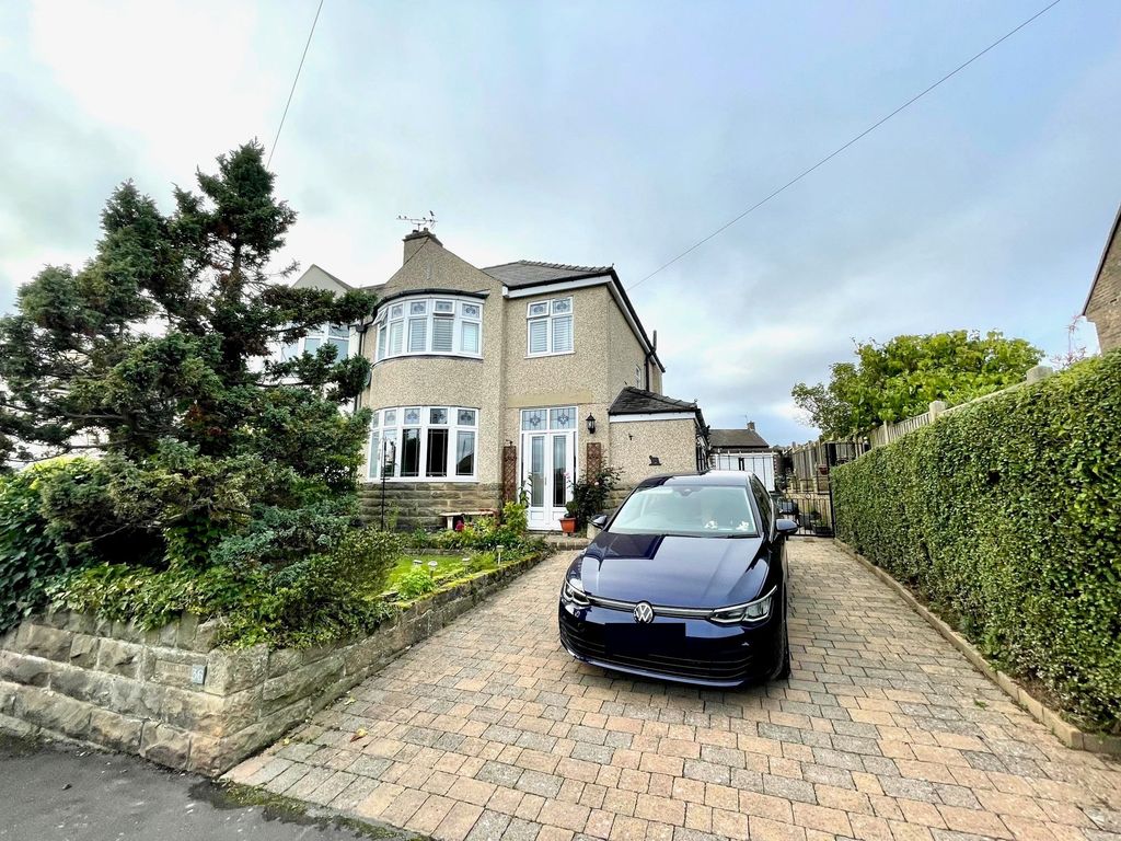 3 bed semidetached house for sale in Gritstone Road, Matlock DE4, £