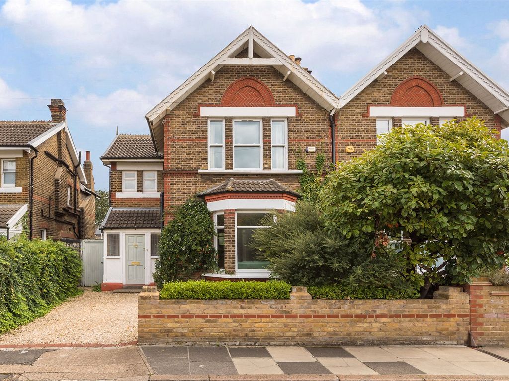 4 bed semidetached house for sale in Alder Road, East Sheen, London