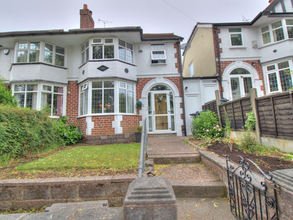 3 bed semidetached house for sale in Pamela Road, Northfield