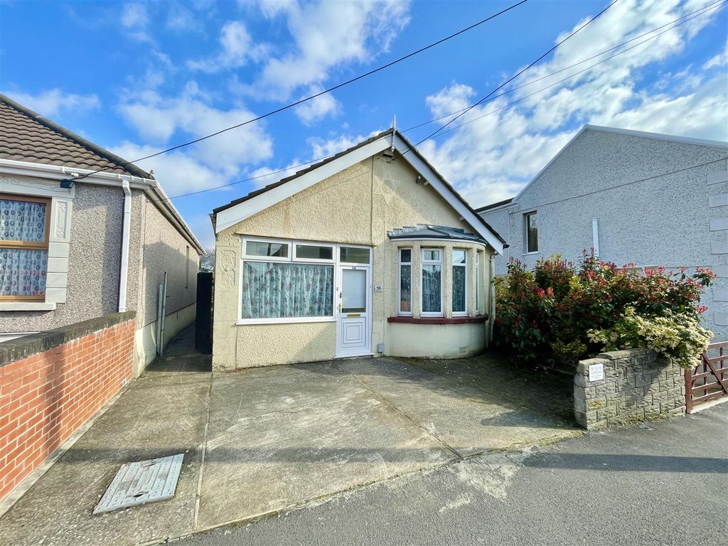 3 bed detached bungalow for sale in Brynteg Road, Gorseinon, Swansea SA4, £199,000 Zoopla