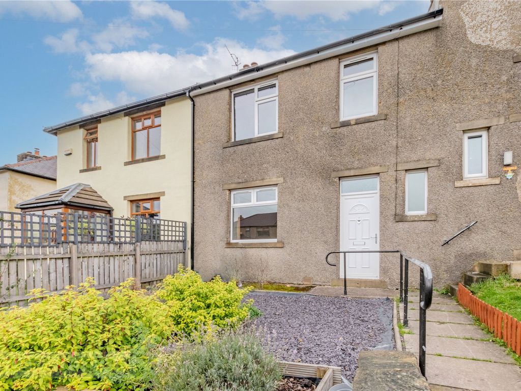 3 bed terraced house for sale in Lingards Road, Slaithwaite