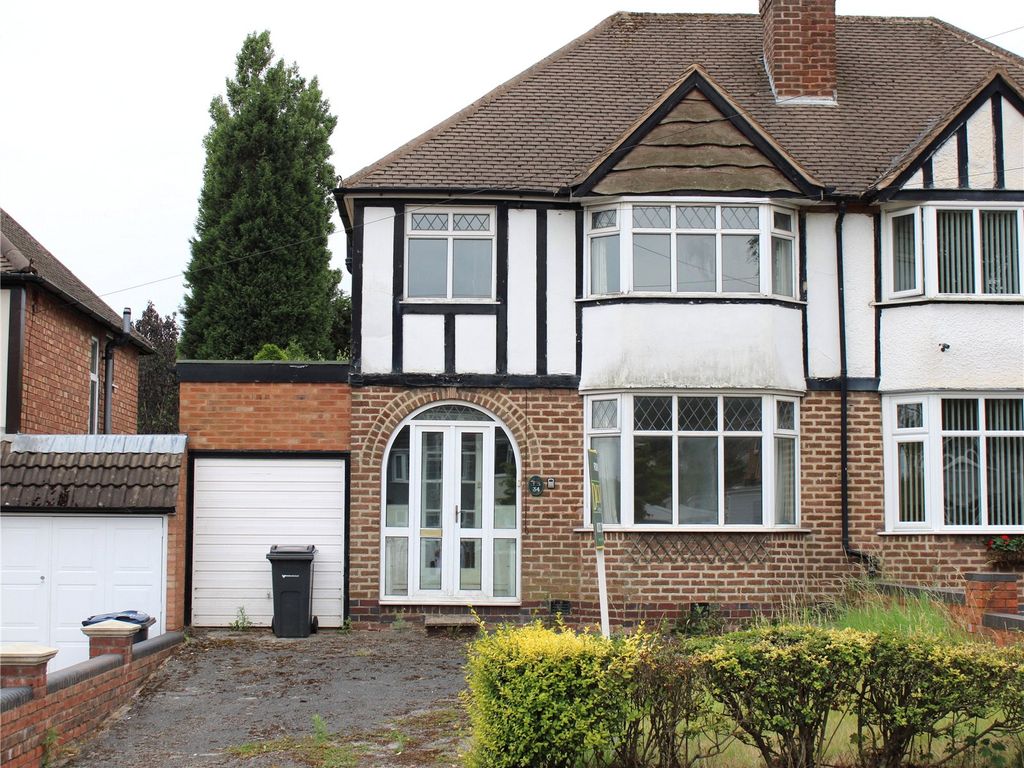 3 bed semidetached house for sale in Banners Gate Road, Sutton