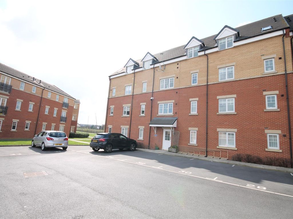 2 bed flat to rent in Longleat Walk, Ingleby Barwick, Stockton On Tees