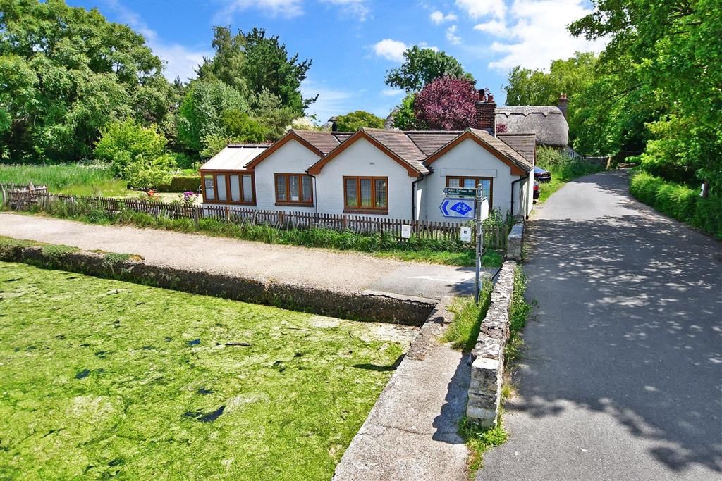 2 bed detached bungalow for sale in The Causeway, Freshwater, Isle Of