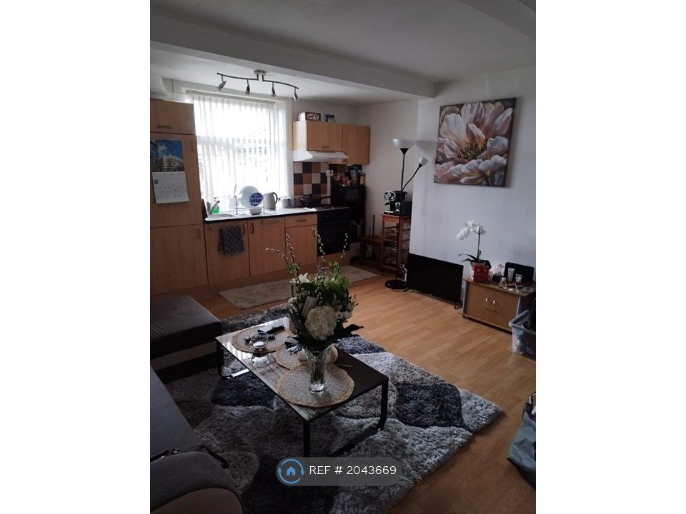 1 bed flat to rent in Sheepridge Road, Huddersfield HD2, £450 pcm Zoopla