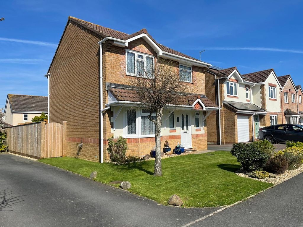 3 bed detached house for sale in Swallow Field, Roundswell, Barnstaple EX31 Zoopla