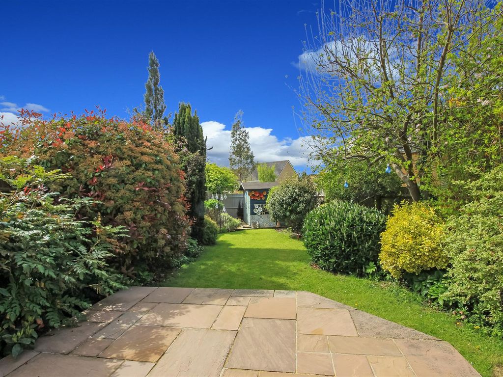 4 bed detached house for sale in Fitzwilliam Leys, Higham Ferrers