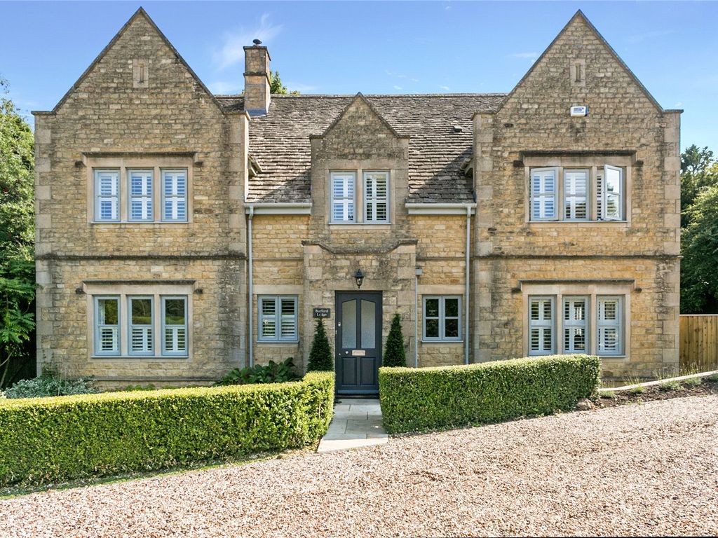 4 bed detached house for sale in StowOnTheWold, Cheltenham