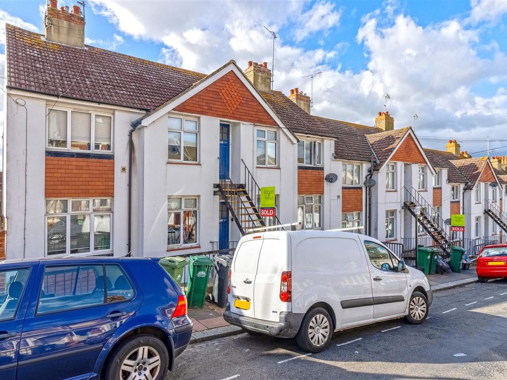 2 bed flat to rent in Bonchurch Road, Brighton BN2 Zoopla