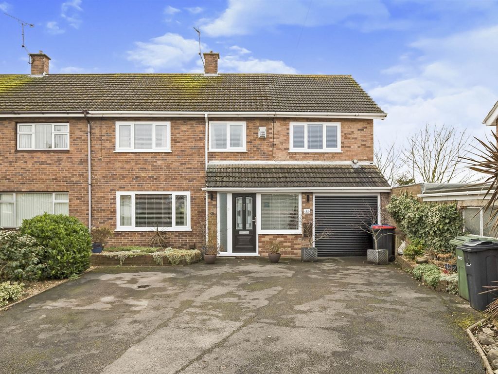 5 bed semidetached house for sale in Ashfield Crescent, Blacon