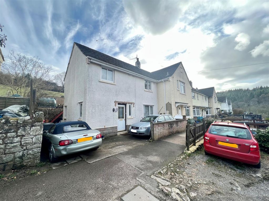 3 bed end terrace house for sale in Highbury Terrace, Redbrook