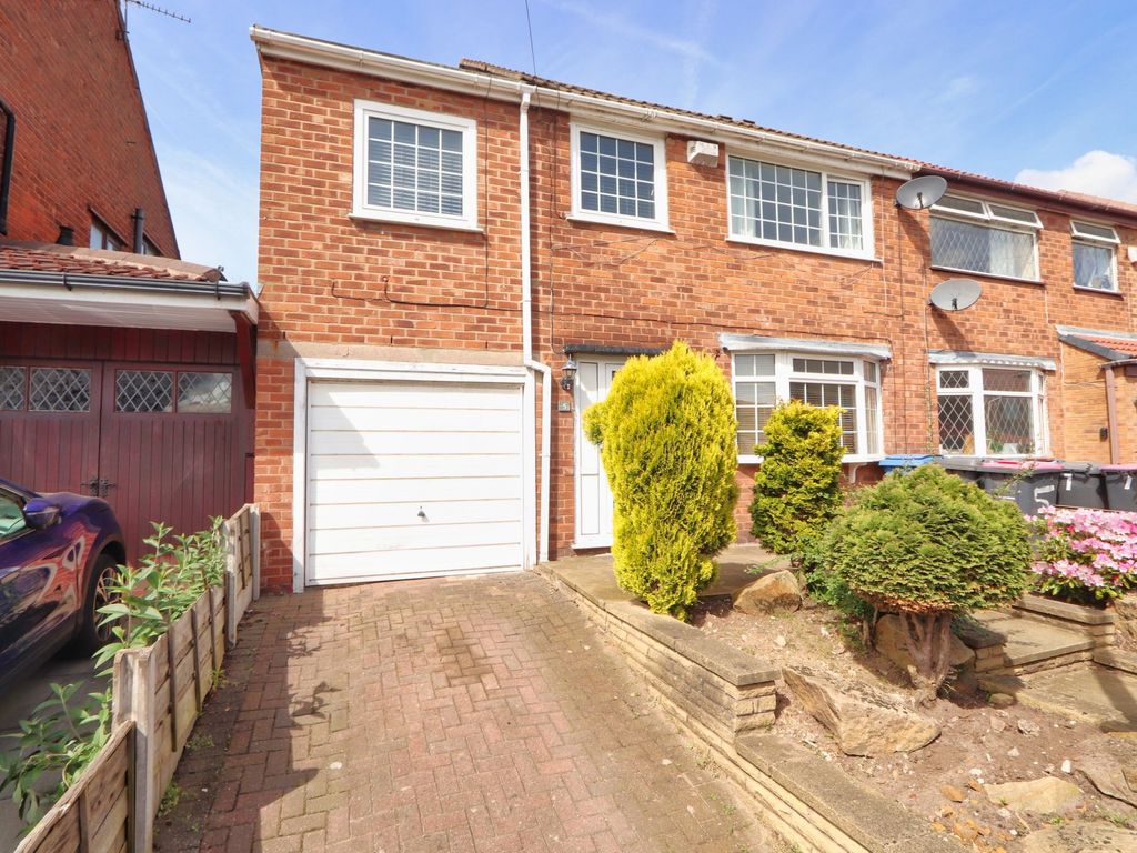 4 bed semidetached house for sale in Colling Close, Irlam, Manchester