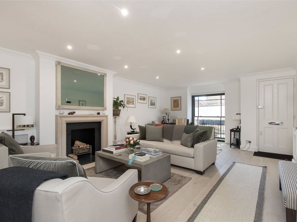 2 bed terraced house for sale in Vintners Row, Lamont Road Passage