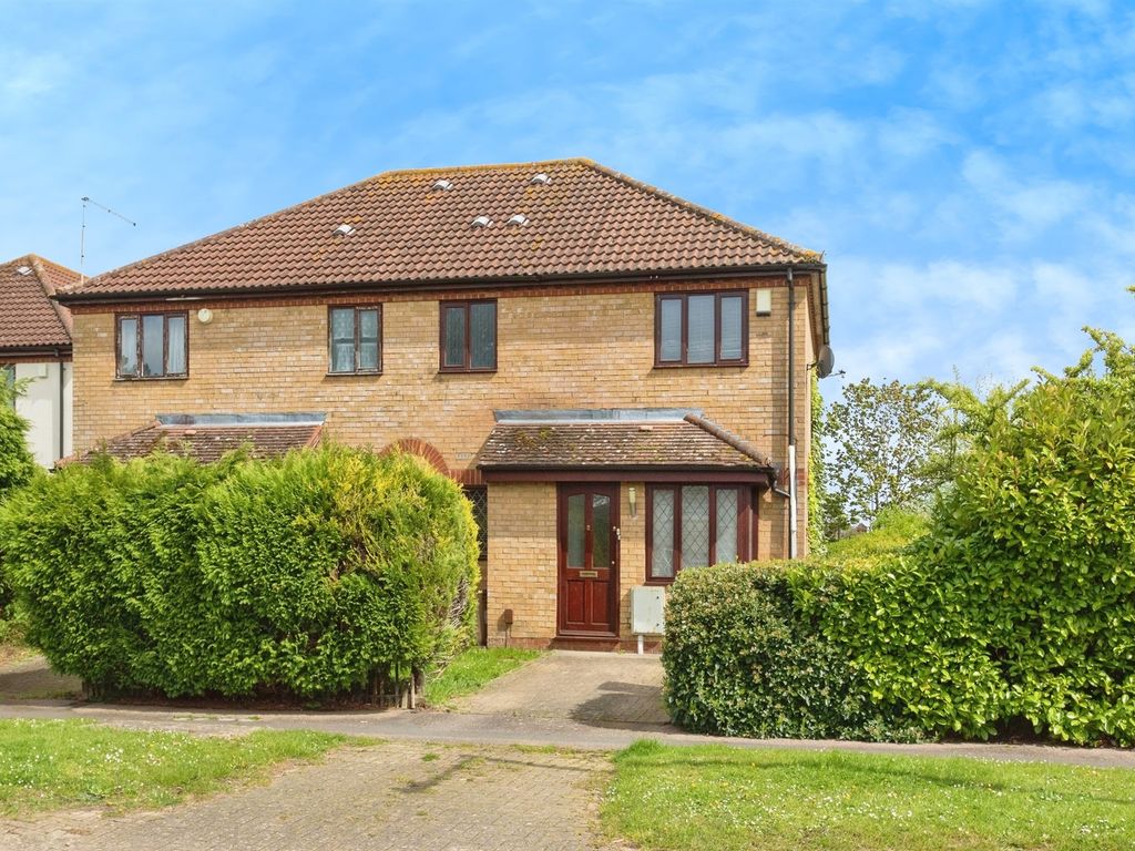 1 bed property for sale in Highgate Over, Walnut Tree, Milton Keynes