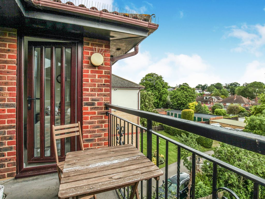 2 bed flat to rent in Regents Court, Albemarle Road, Beckenham BR3 Zoopla