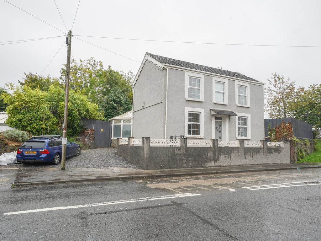 3 bed detached house for sale in Nantyffin Road, Llansamlet, Swansea
