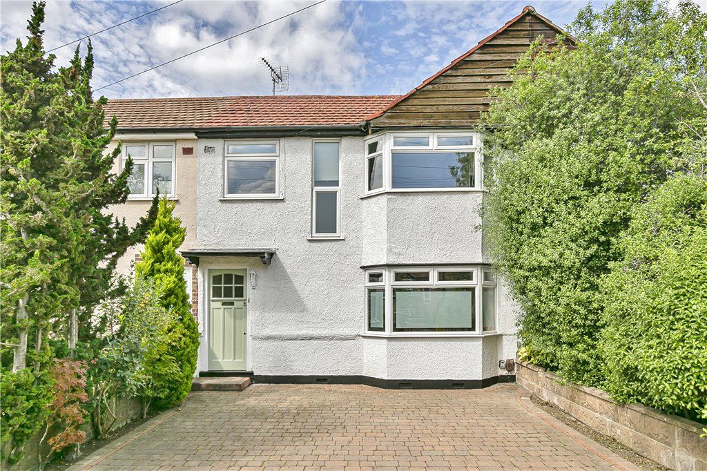 3 bed terraced house for sale in Hall Farm Drive, Twickenham TW2 Zoopla