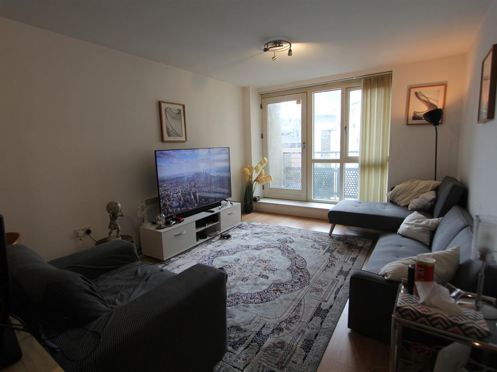 162 Aspect 14, Elmwood Lane, Leeds LS2  