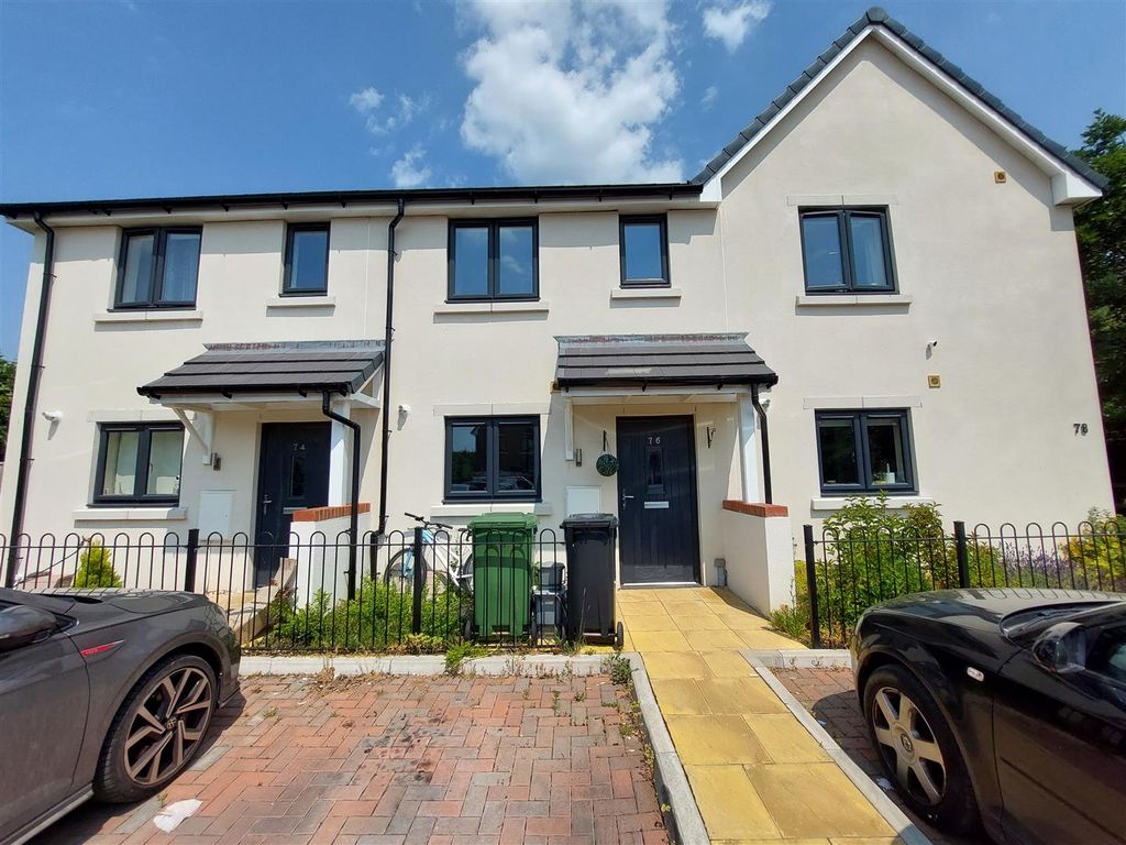 2 bed property for sale in Gloucester Road, Stonehouse GL10, £120,000