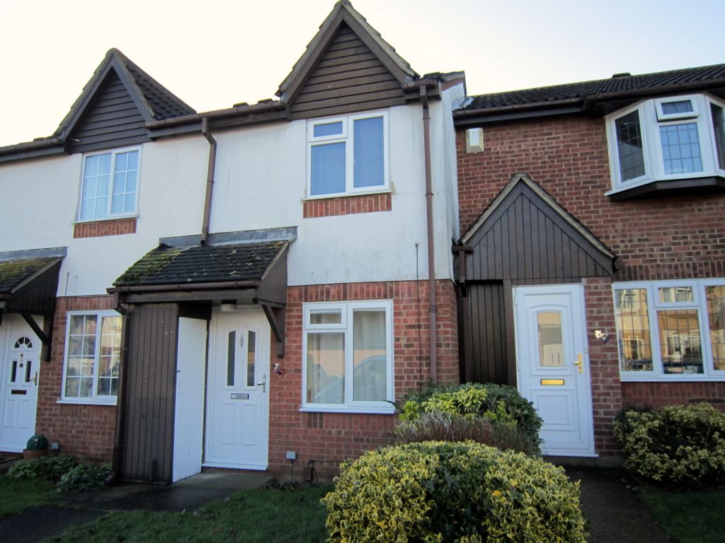 2 bed terraced house to rent in Marlowe Road, Larkfield, Aylesford ME20