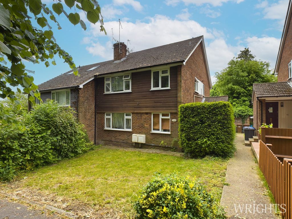 2 bed for sale in Adele Avenue, Digswell AL6 Zoopla