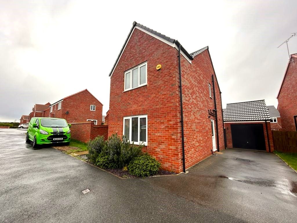 3 bed detached house for sale in Skylark Way, Clipstone, Mansfield NG21