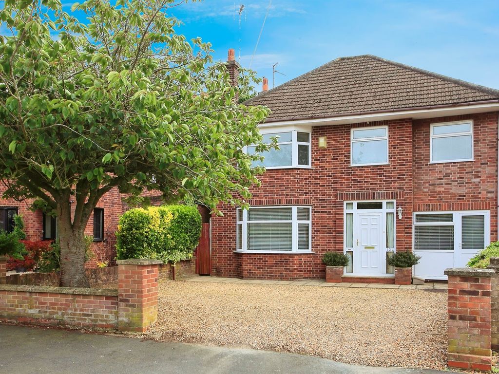 5 bed detached house for sale in Francis Gardens, Peterborough PE1, £400,000 Zoopla